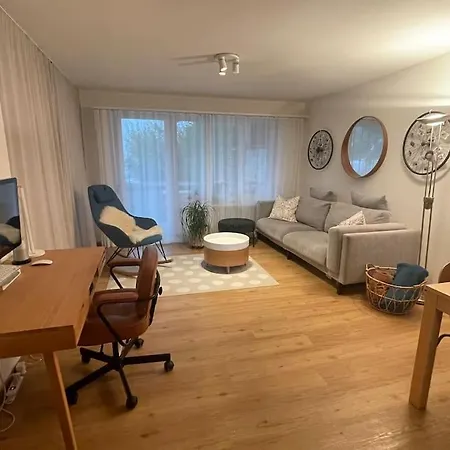 Confortable And Quiet With City Access Apartment
