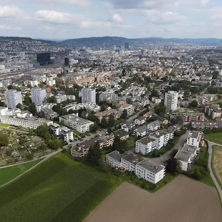 Confortable And Quiet With City Access Zurich